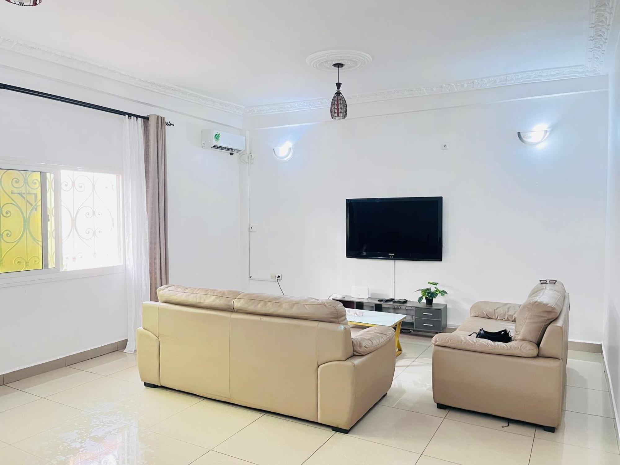 Appartements Modernes, Wifi, Tv - Yaounde, Omnisports Экстерьер фото