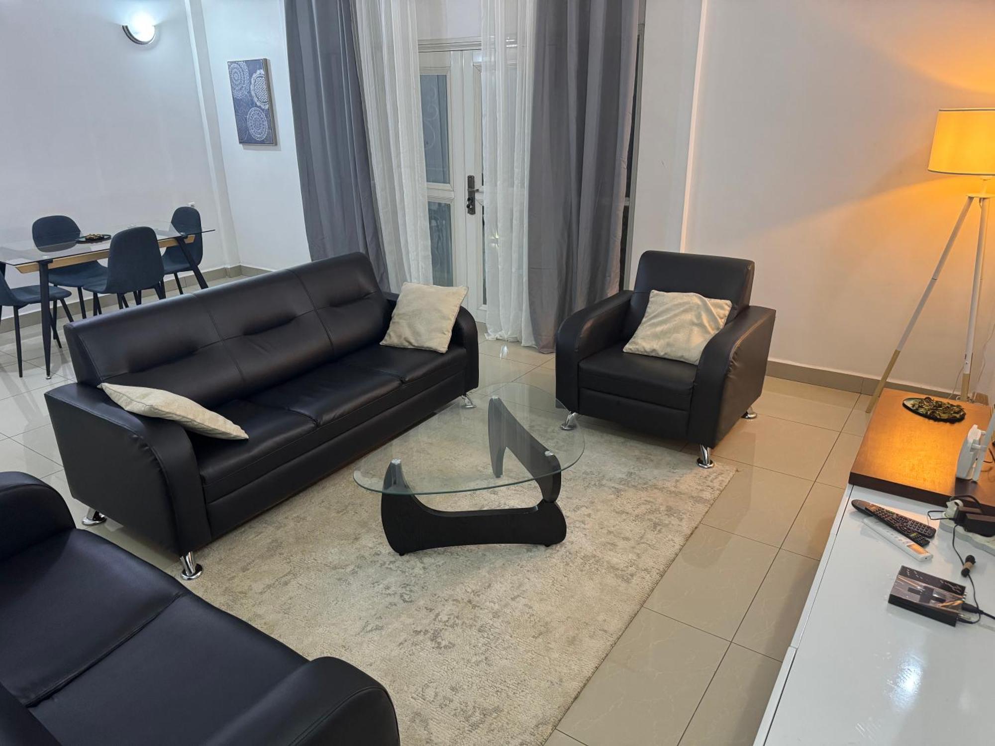 Appartements Modernes, Wifi, Tv - Yaounde, Omnisports Экстерьер фото